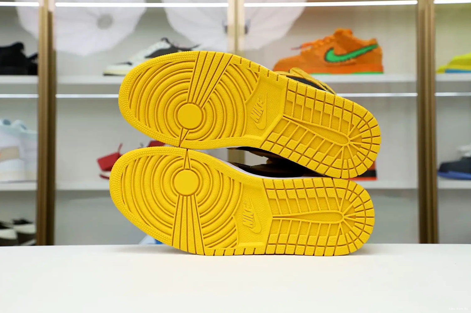 AIR 'POLLEN' JORDAN Kimikick 1 OG HIGH RETRO 0820